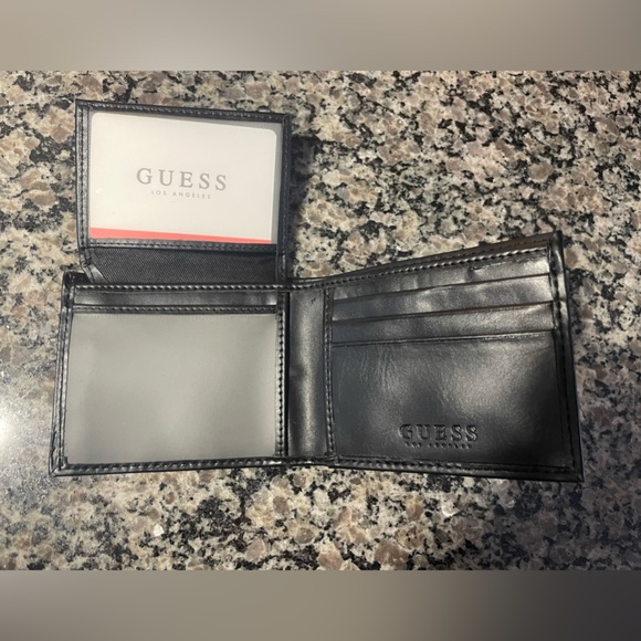 Guess men’s wallet - Picture 3 of 7
